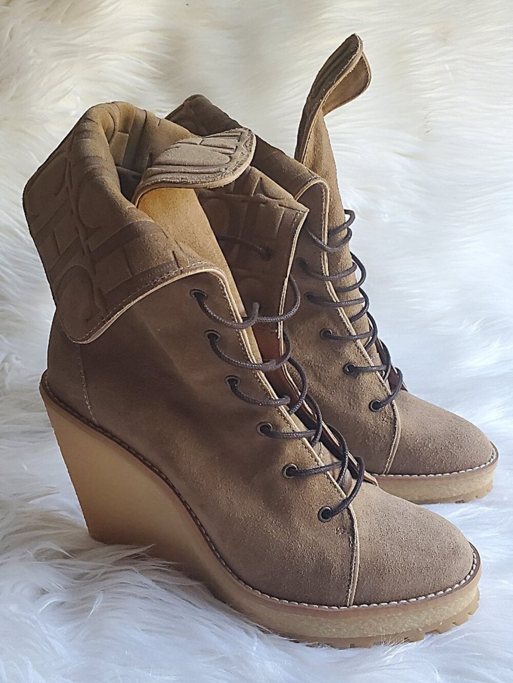 Carolina Herrera Tan Suede Platform Wedge Foldable Top Lace Up Boots SZ 8.5